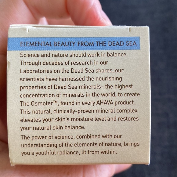 AHAVA Time To Clear Purifying Mud Mask - Picture 8 of 10